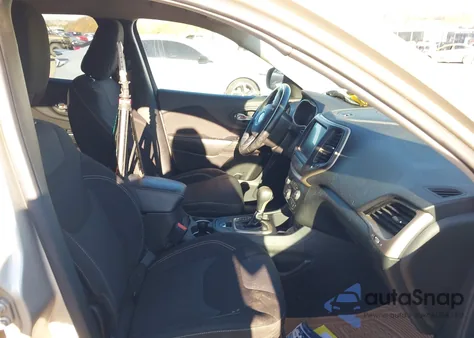 2015 Jeep Cherokee Latitude из США, поврежденный, VIN 1C4PJLCB8FW612267